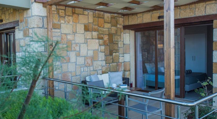 Tramonto Suites photo