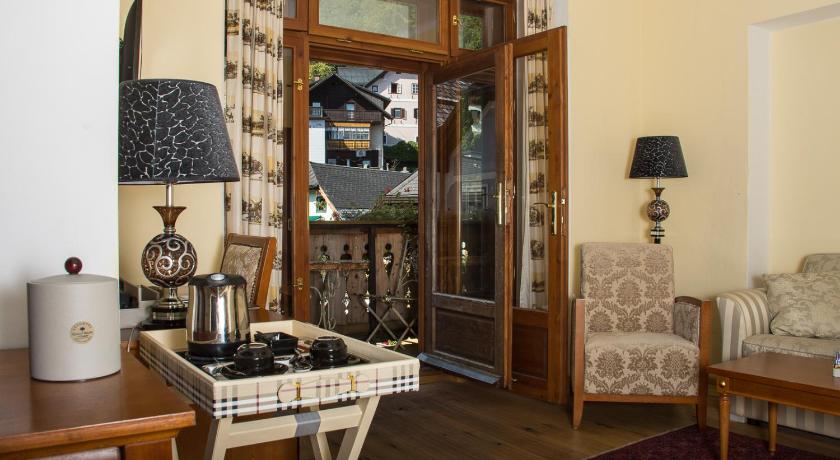 Image of Double Room with Balcony to the Market 3