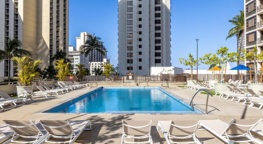 Block to Beach! 2108T1