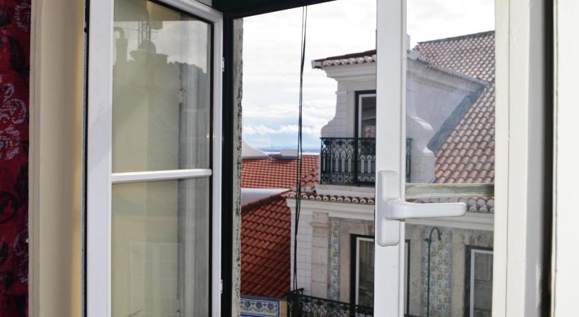 Alfama Guest House - 15