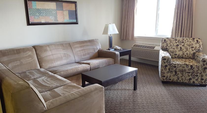 Travelodge by Wyndham Kamloops Mountview