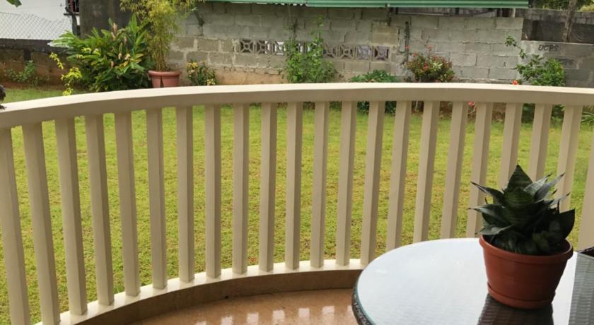 Flower Garden Self-Catering Apartments photo