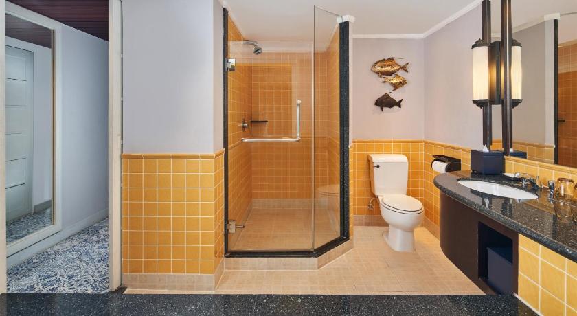 Image of Larger Guest room, 1 King, Balcony 6