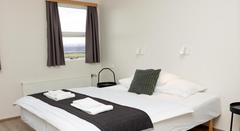Image of Standard Double or Twin Room with Private Bathroom 4