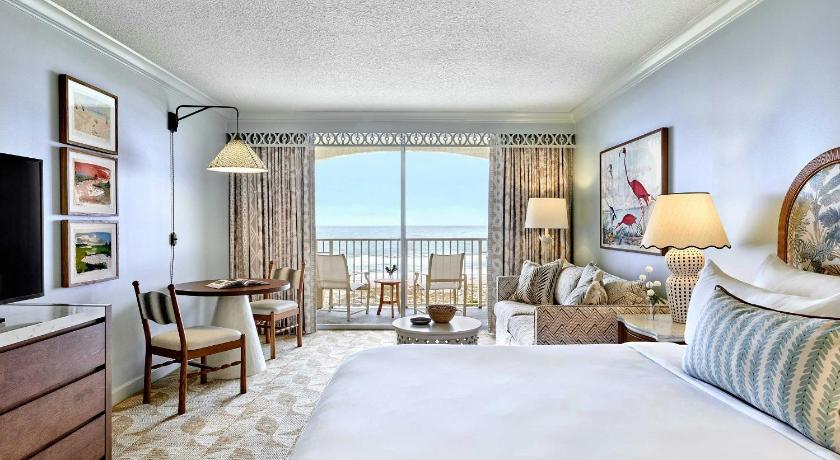 Afbeelding van Accessible Oceanfront Room Roll in Shower King Bed 0