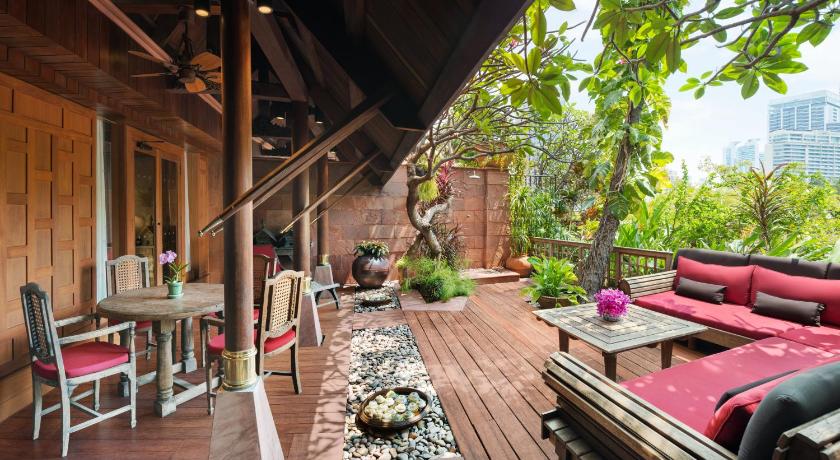 Image of Rachada Suite, 1 Bedroom Suite, 1 King 3