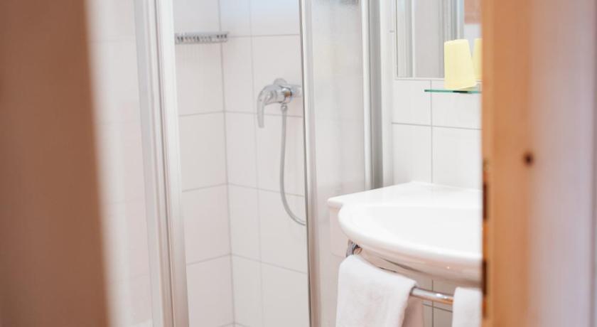 Image of Deluxe Double Room 8