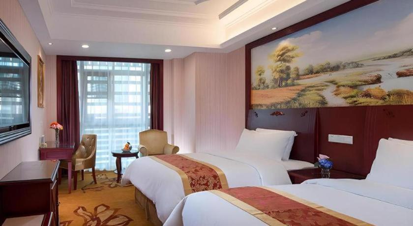 Vienna Hotel Shenzhen Exhibition Center Gangxia Metro Station – Shenzhen, IA