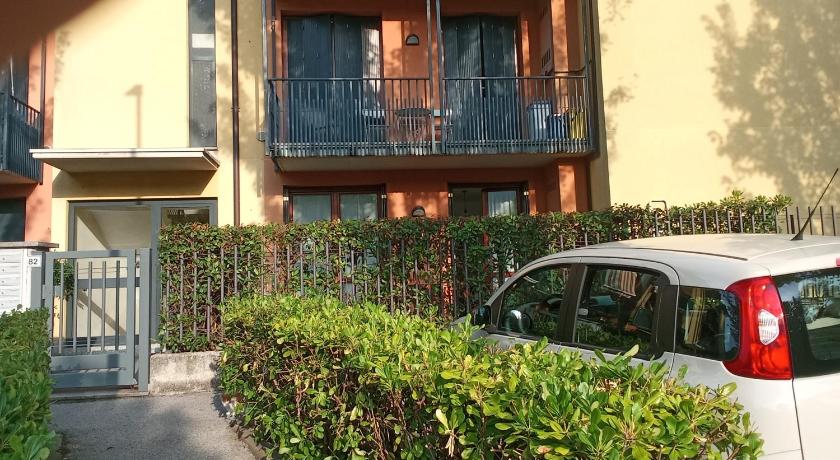 Via Roma OttantaDue