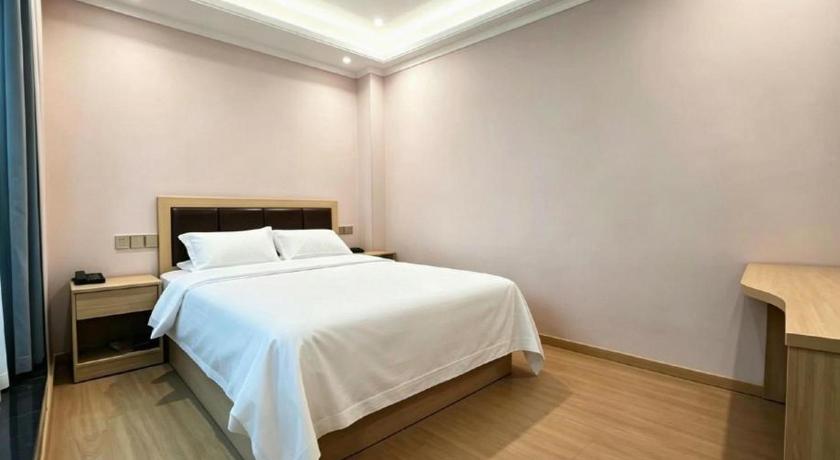 GreenTree Alliance Hotel Urumqi Airport Branch – Ürümqi, WY