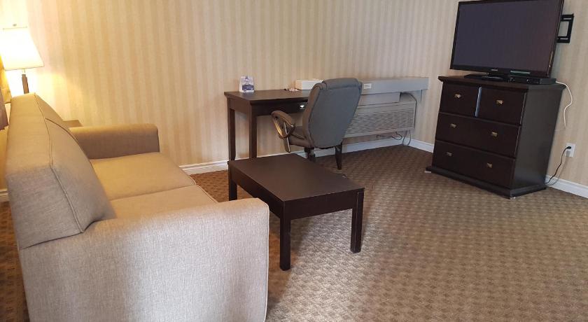 Travelodge by Wyndham Kamloops Mountview