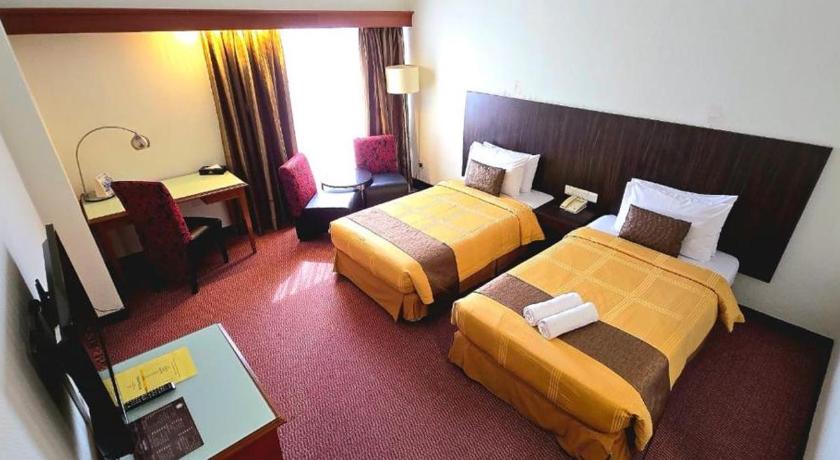 Grand Continental Kuantan Hotel - image 15