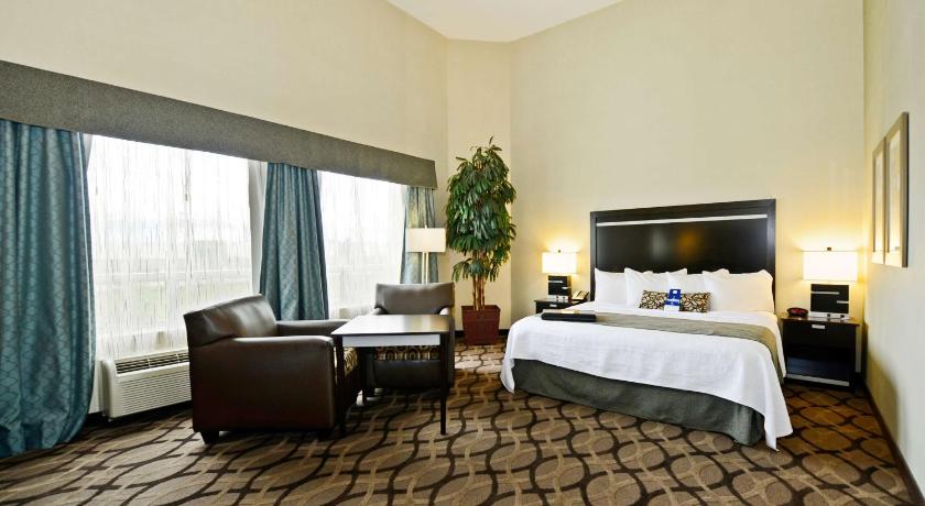 Best Western Plus Travel Hotel Toronto Airport