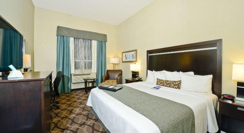 Best Western Plus Travel Hotel Toronto Airport