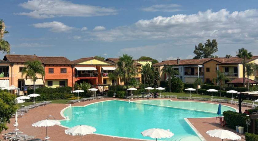 Casa Vacanze Ginevra & Carlotta Villaggio RIVAZZURRA POLICORO