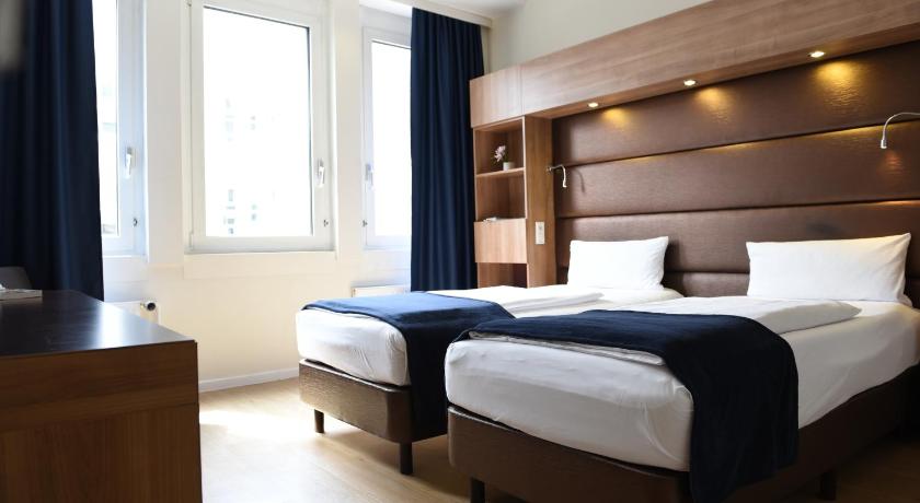 Image of Standard Twin Room 0
