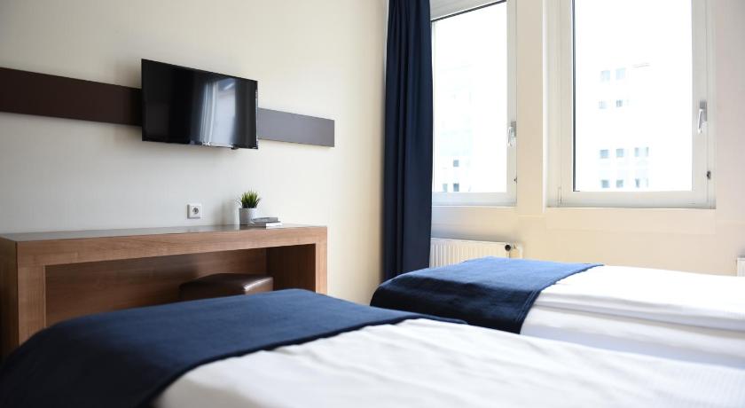 Image of Standard Twin Room 1