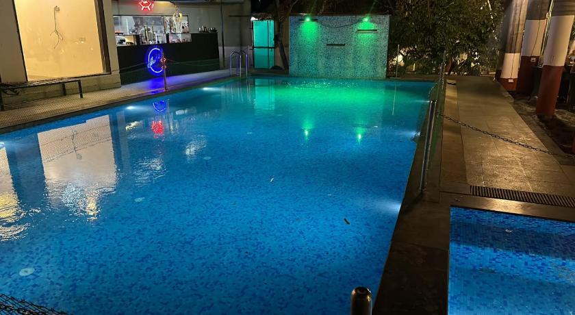 The Whispering Palms Resort - image 14