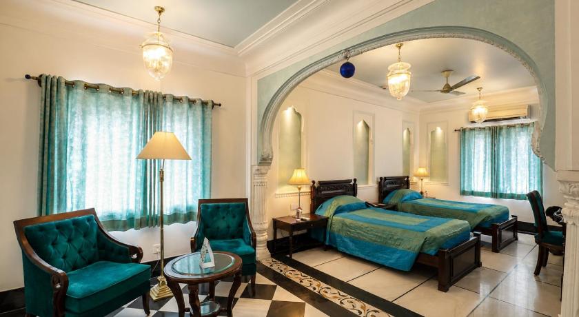 Image of Suite: 20% off on session of Spa, 10% off on food & beverage services, 15 % off On Laundry 1