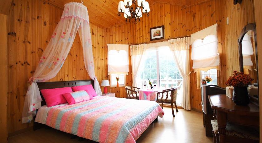 Image of One-Bedroom House 0