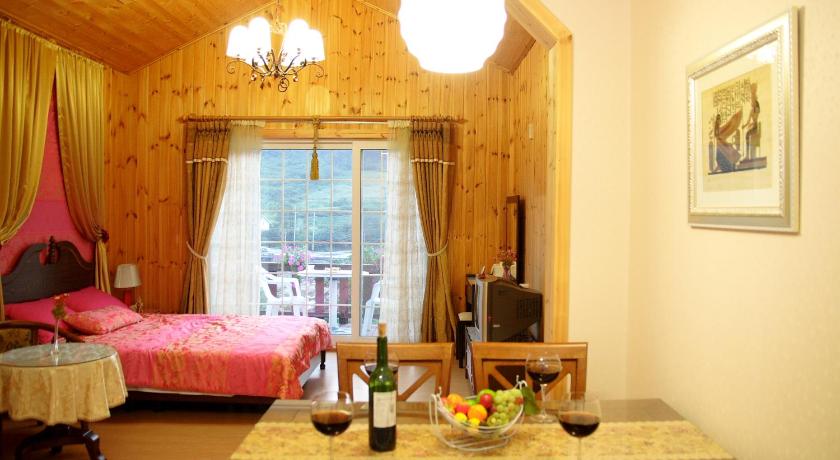 Image of One-Bedroom House 2