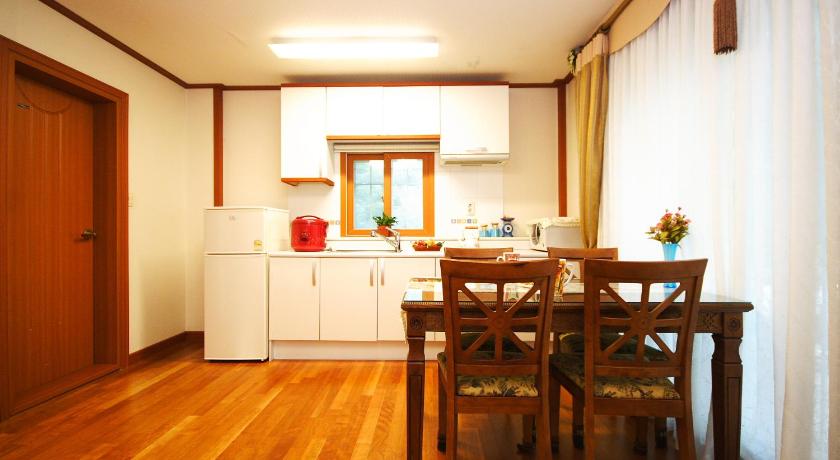 Image of One-Bedroom House 2
