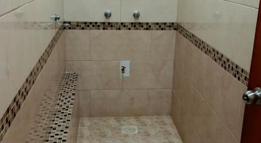 Image of Classic Family Room 7