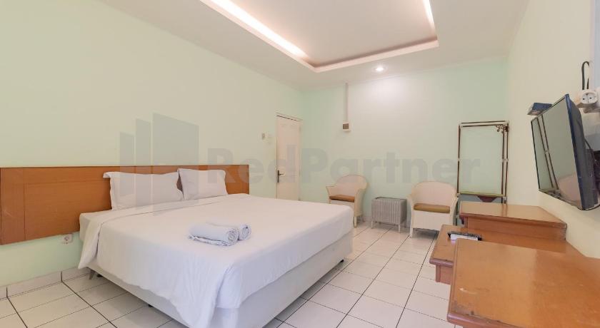 Rossan Villa Hotel near Kampus UPI Setiabudhi – Bandung, KY