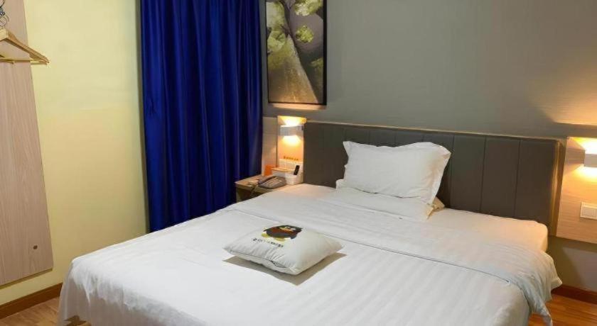 7 Days Inn Wuhan Hanzheng Street Shengli Road Metro Station – Wuhan, OH