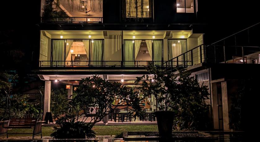 Ivory Resort Dikwella