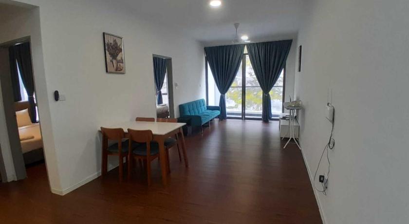 Image of Three-Bedroom Deluxe Apartment 1