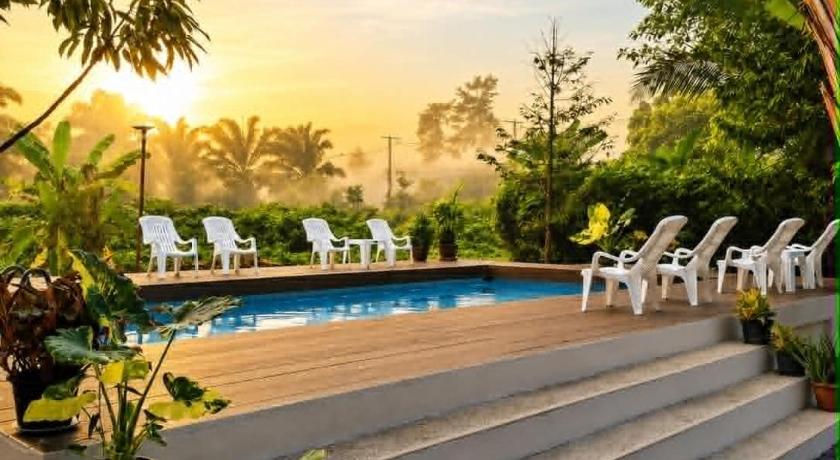 Khao Sok Holiday Resort