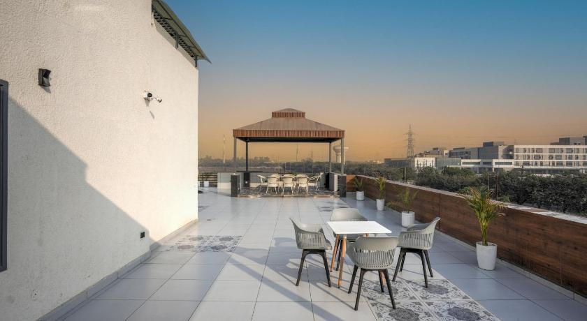 Madhuram Inn - image 8