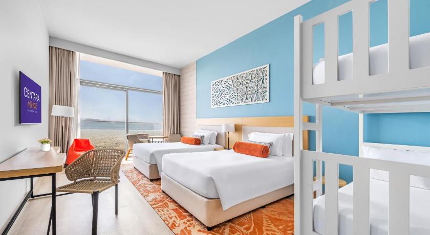 Image of Mirage Family Room With Bunk Beds 0