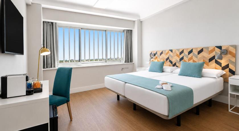 Image of Superior Twin Room 0