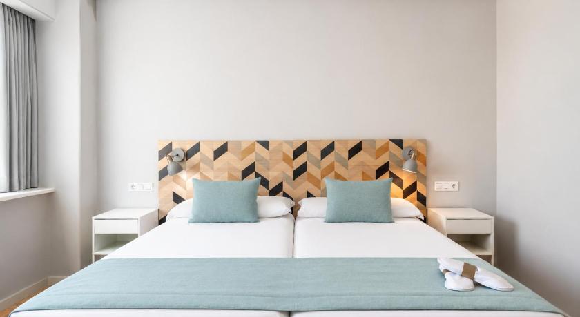 Image of Superior Twin Room 1