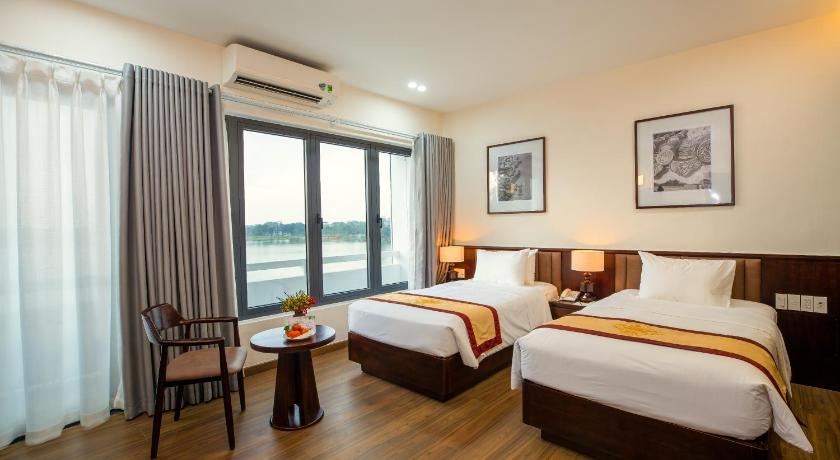 Image of Premier River View Twin Room 4