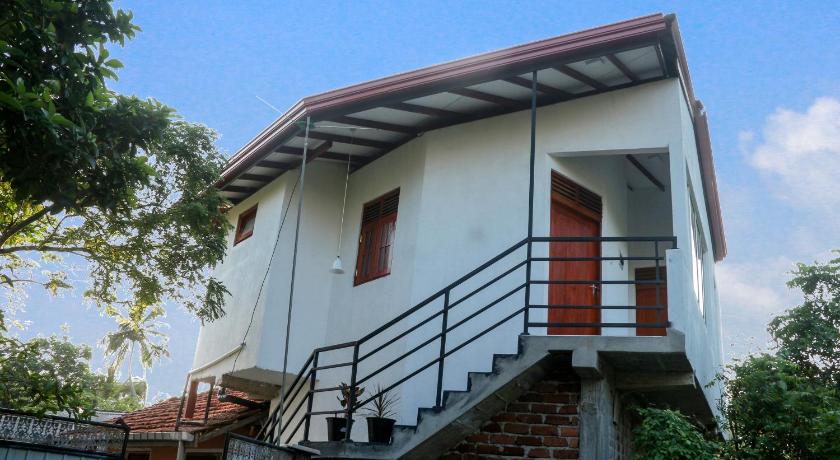 Sandu Guest photo
