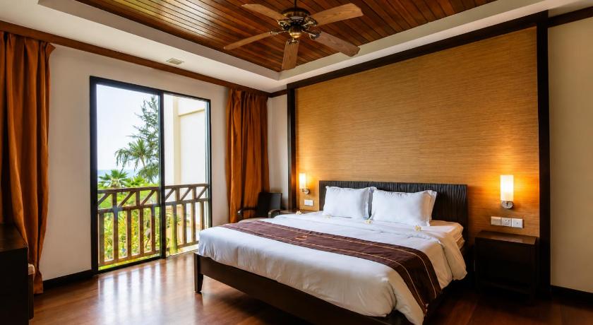 Immagine di Villa con Vista Mare (Villa with Sea View) 0