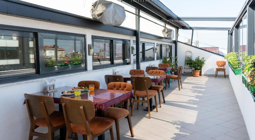 Eliza Hotel - image 6