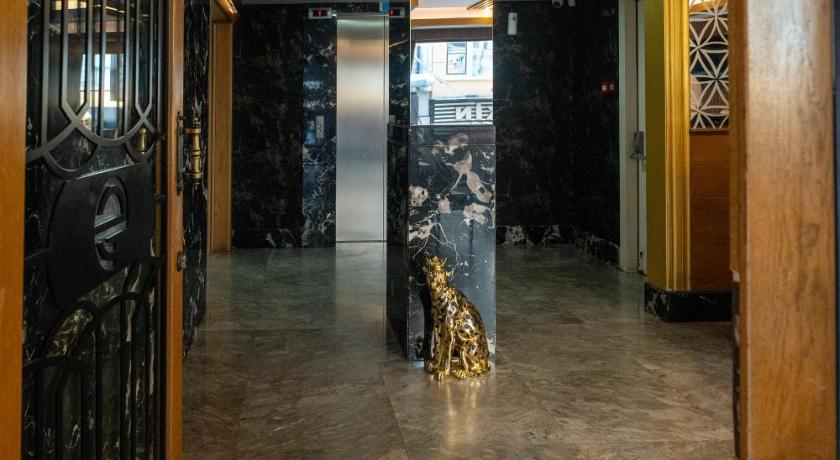 Eliza Hotel - image 4