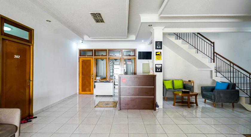 RedDoorz Plus near Universitas Maranatha Bandung 2 – Bandung, KY