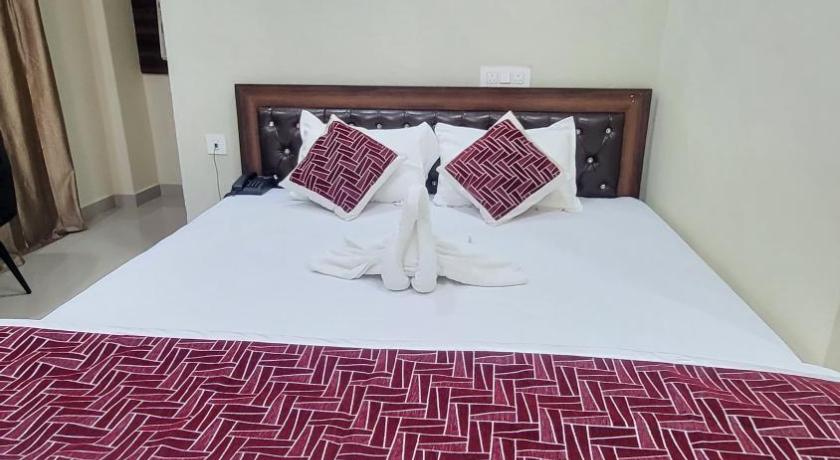 Hotel Adarsh - image 30