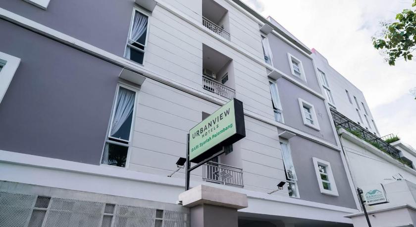 Urbanview Hotel Bari Syariah Palembang By RedDoorz – Palembang, ID