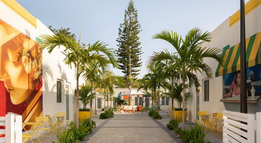 El Jardin Inn