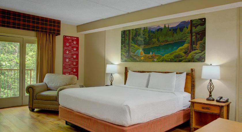Image of King Room Balcony City View 0