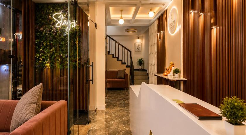 SG Royal Portico - image 4