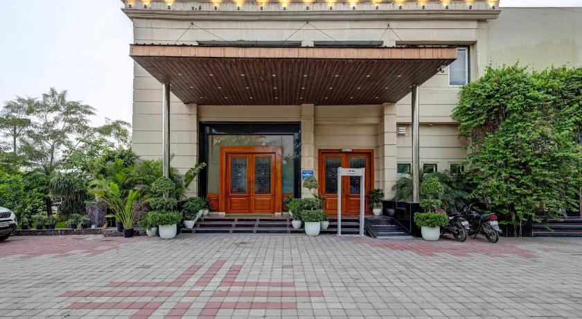 Lavanya Motel - image 17
