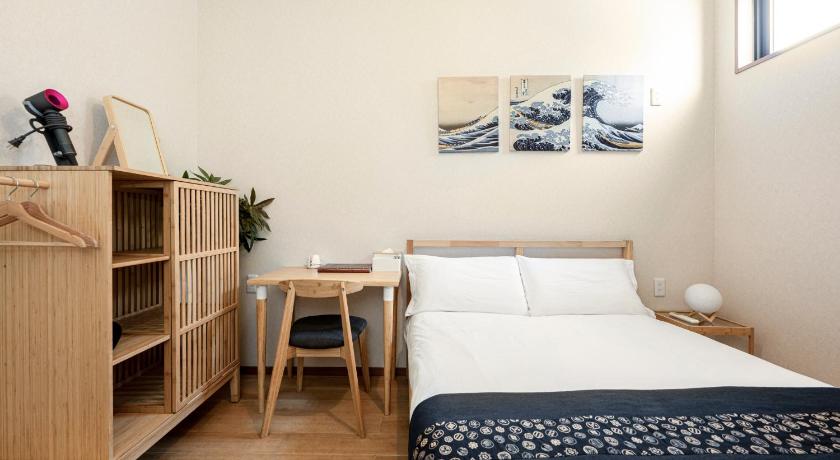 Image of Double Room with Shared Toilet 0
