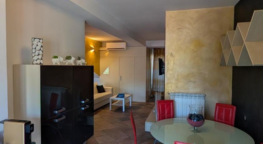 Paola Guest House